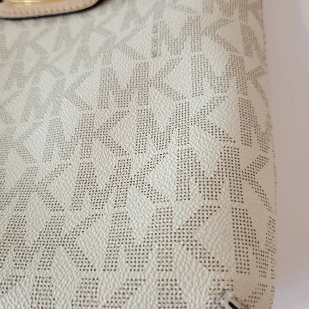 Michael Kors Messenger crossbody bag MK monogram cream/tan